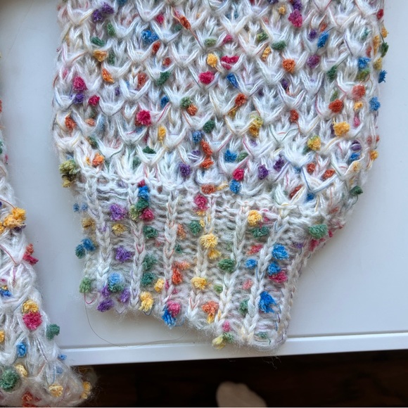 NWT. Large knit sweater. boutique. Beautiful!! - Picture 4 of 5